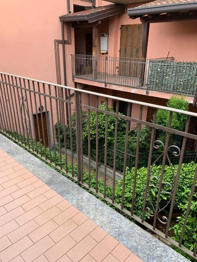 Lägenhet La Casetta Di San Siro Milano